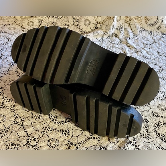 💥ZARA FLAT HEEL ANKLE BOOTS WITH PIPING - OFFICE SIREN💥 - Picture 10 of 13